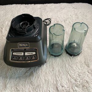 Ninja Professional Blender Motor Base with accessories 1500 Watt  Tested